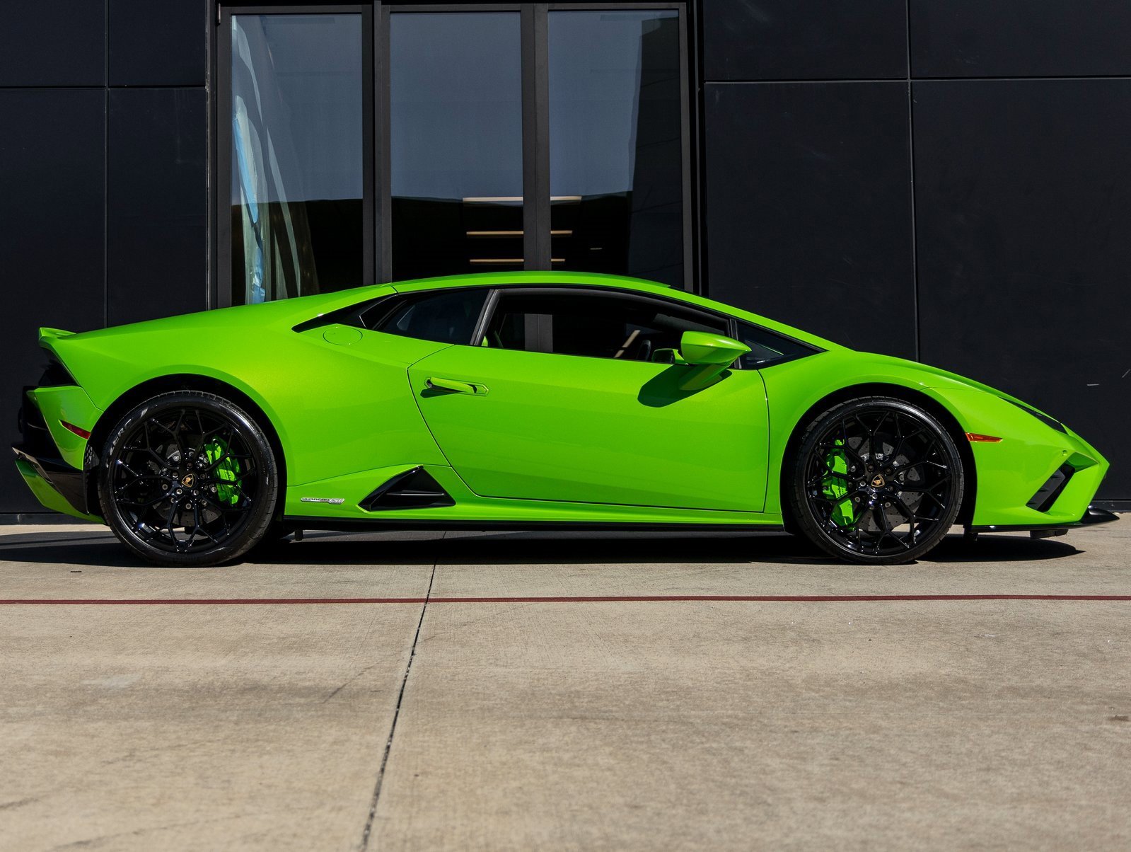 Used 2023 Lamborghini Huracan EVO image 10