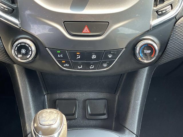 Used 2017 Chevrolet Cruze LT FWD image 13