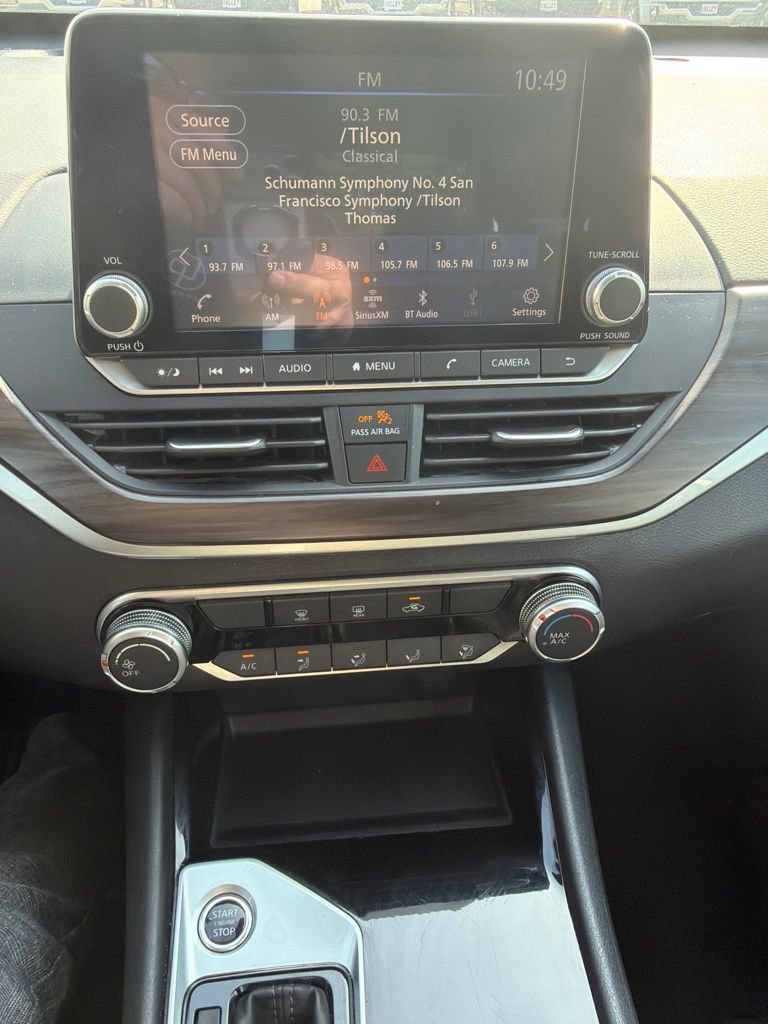 Used 2024 Nissan Altima 2.5 SV FWD image 10