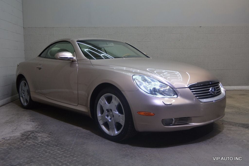 Used 2004 Lexus SC 430 Convertible RWD image 3
