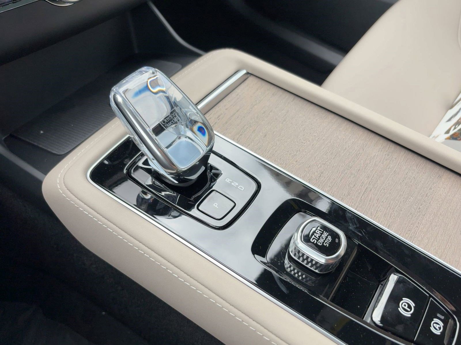 New 2026 Volvo XC90 B6 Plus image 16