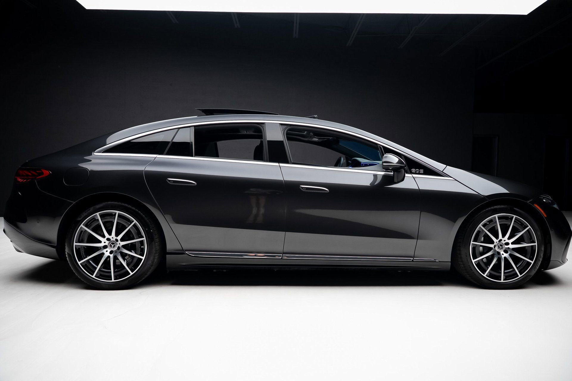 Used 2023 Mercedes-Benz EQS 580 4MATIC Sedan image 35