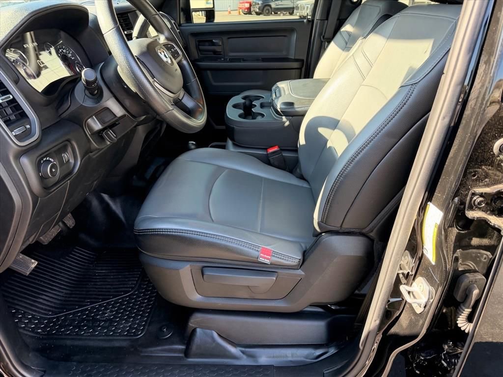Used 2024 RAM 3500 Tradesman AWD/4WD image 12