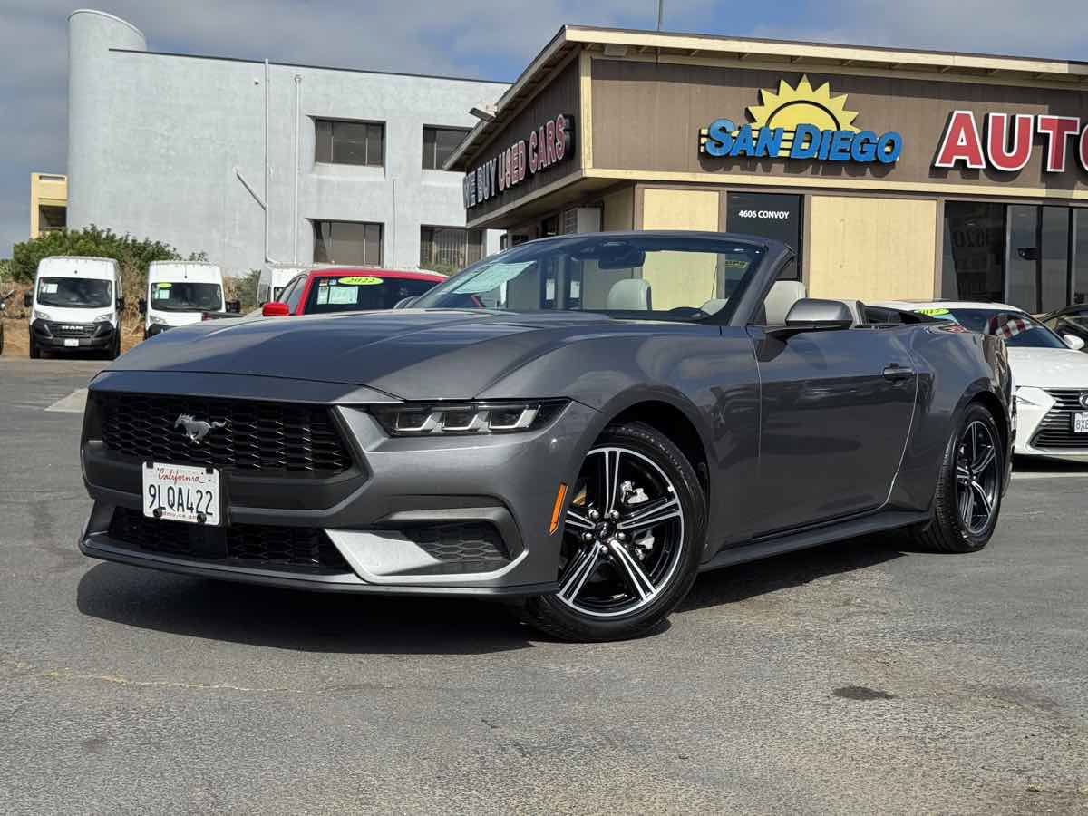 Used 2024 Ford Mustang Premium RWD image 2