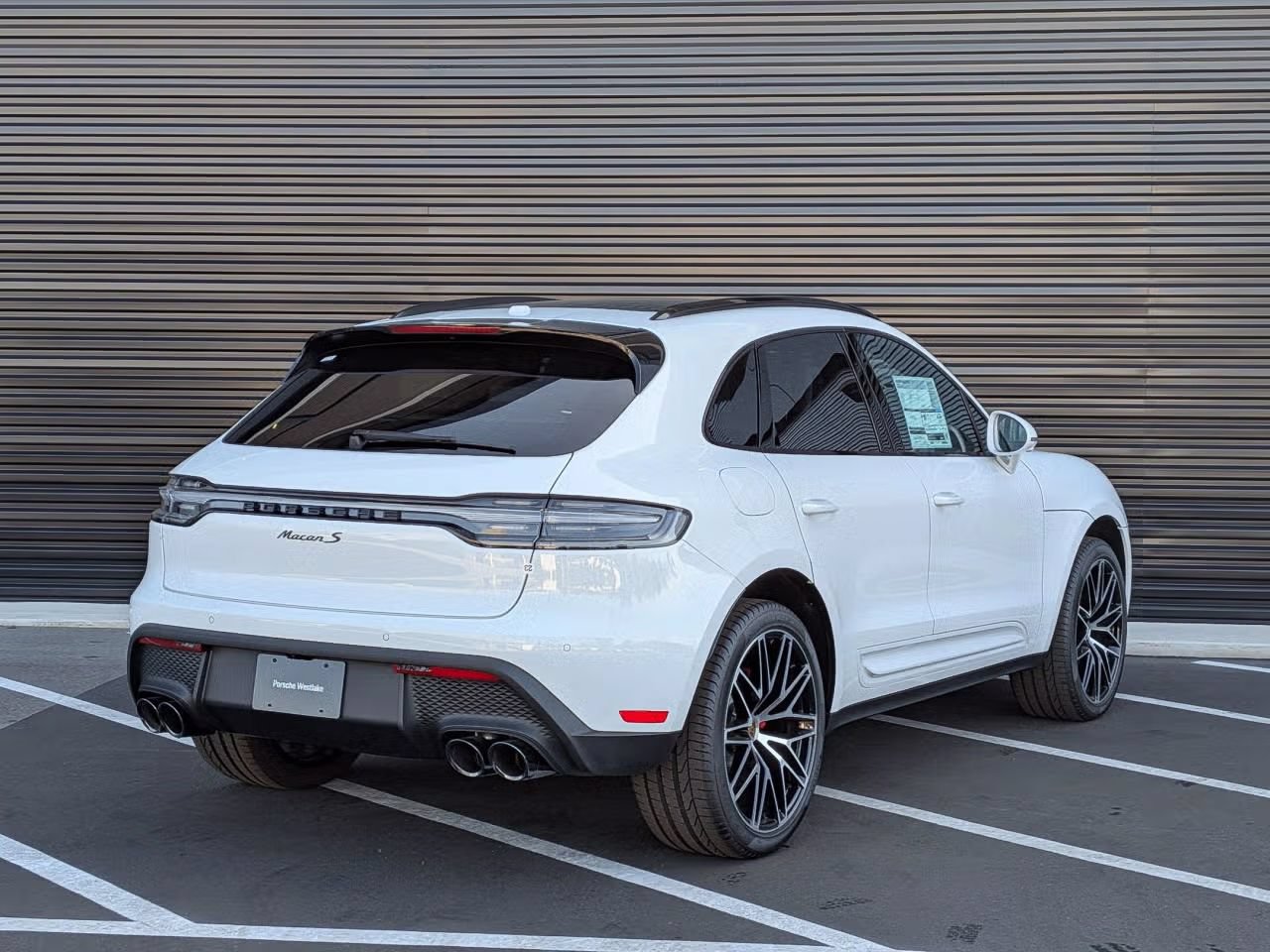 Certified 2025 Porsche Macan S AWD/4WD image 7