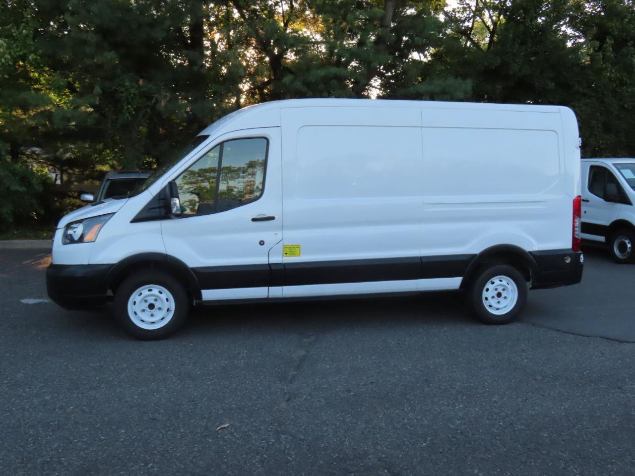 Used 2019 Ford Transit 150 148 Medium Roof RWD image 3