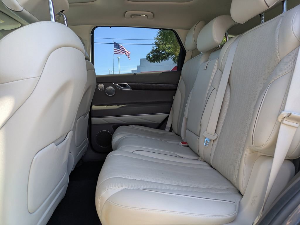 Used 2023 Genesis GV80 3.5T Advanced + w/ Cargo Package AWD/4WD image 15