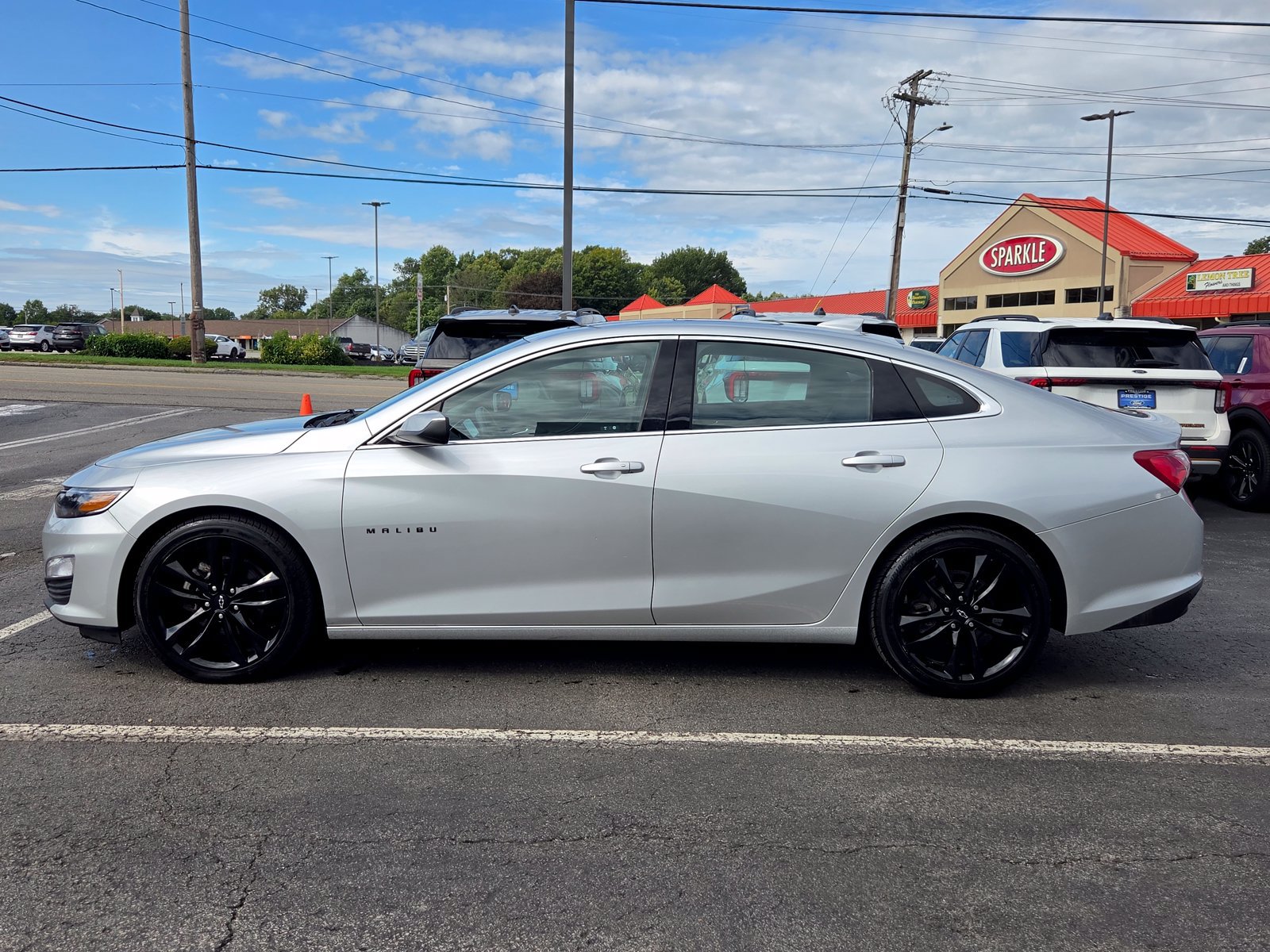 Used 2021 Chevrolet Malibu LT w/ Leather Package FWD image 6