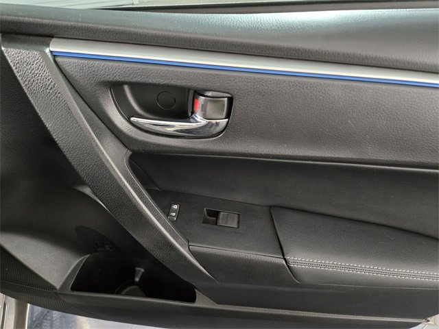 Used 2015 Toyota Corolla LE image 24