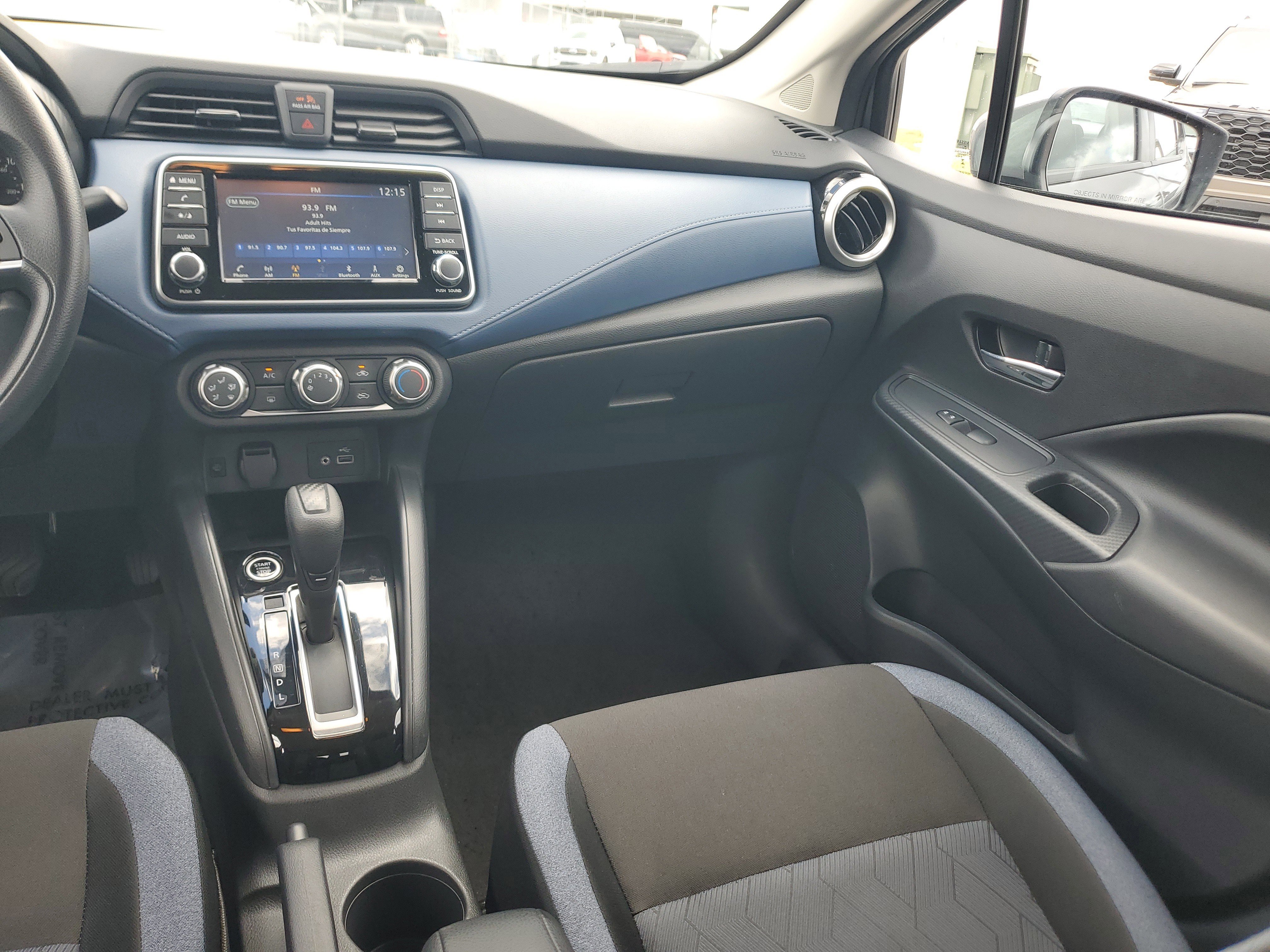 Used 2025 Nissan Versa SV image 15