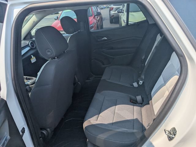 New 2026 Chevrolet Trax LS w/ LS Convenience Package FWD image 9