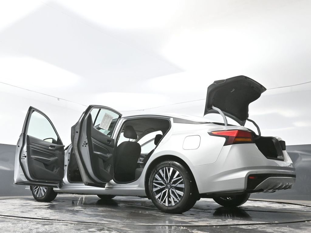 Used 2024 Nissan Altima 2.5 SV image 72