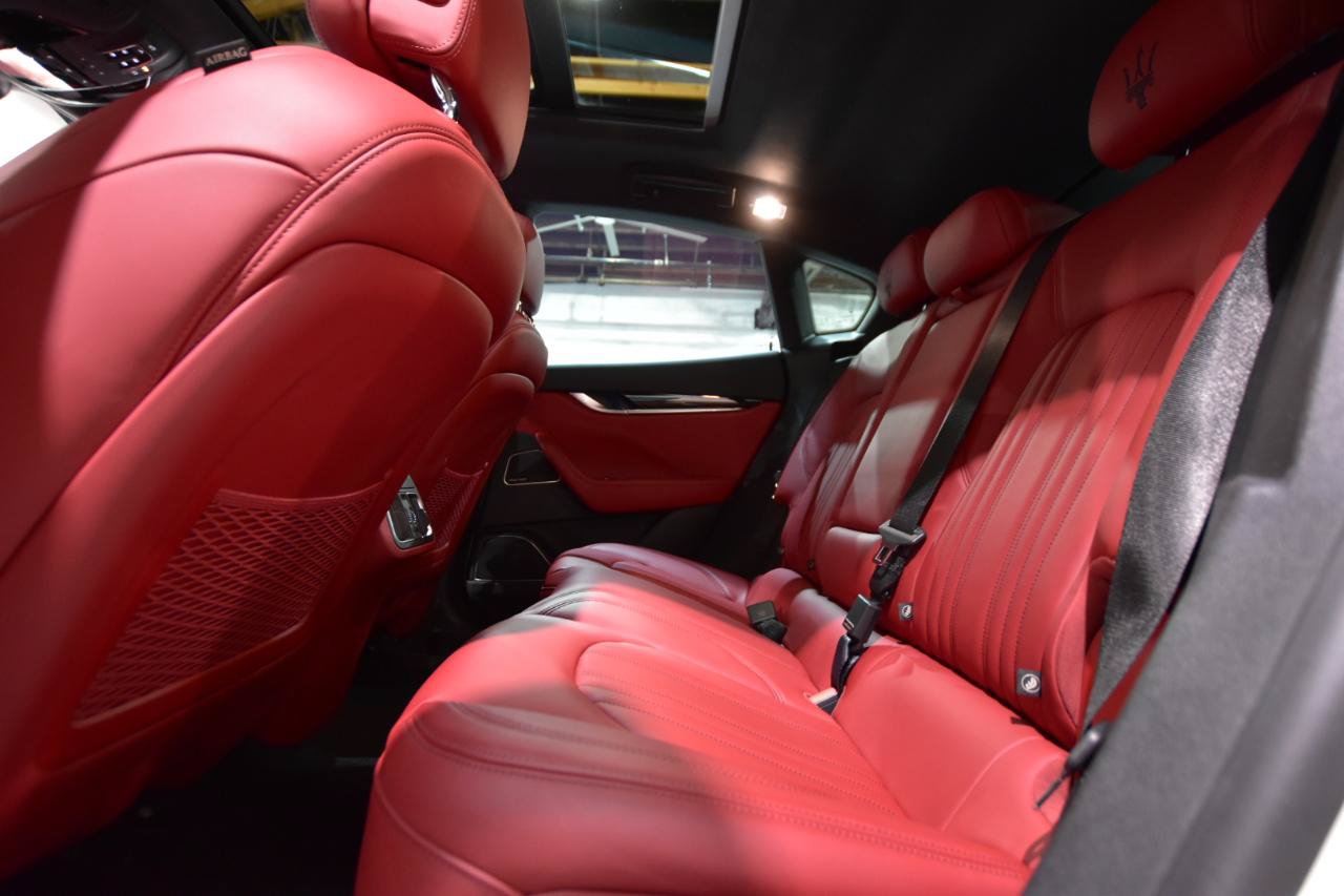 Used 2018 Maserati Levante AWD/4WD image 45