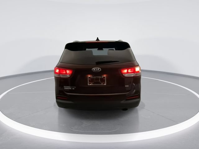 Used 2016 Kia Sorento AWD w/ LX Convenience Package image 3