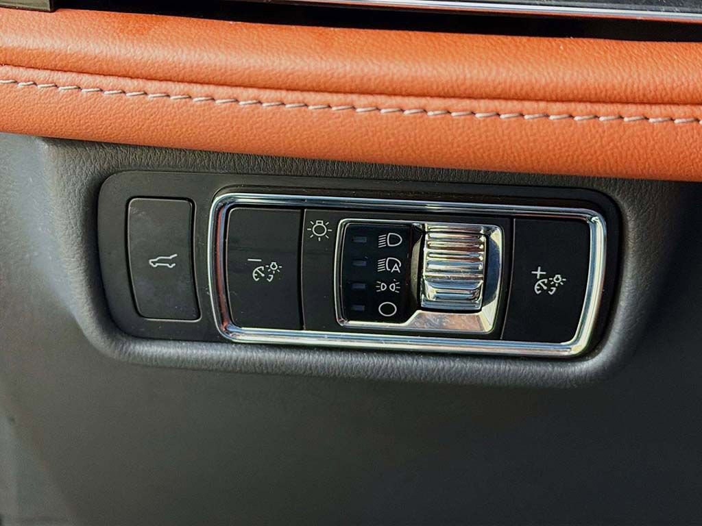 Used 2025 Lincoln Aviator Reserve w/ Equipment Group 201A AWD/4WD image 35