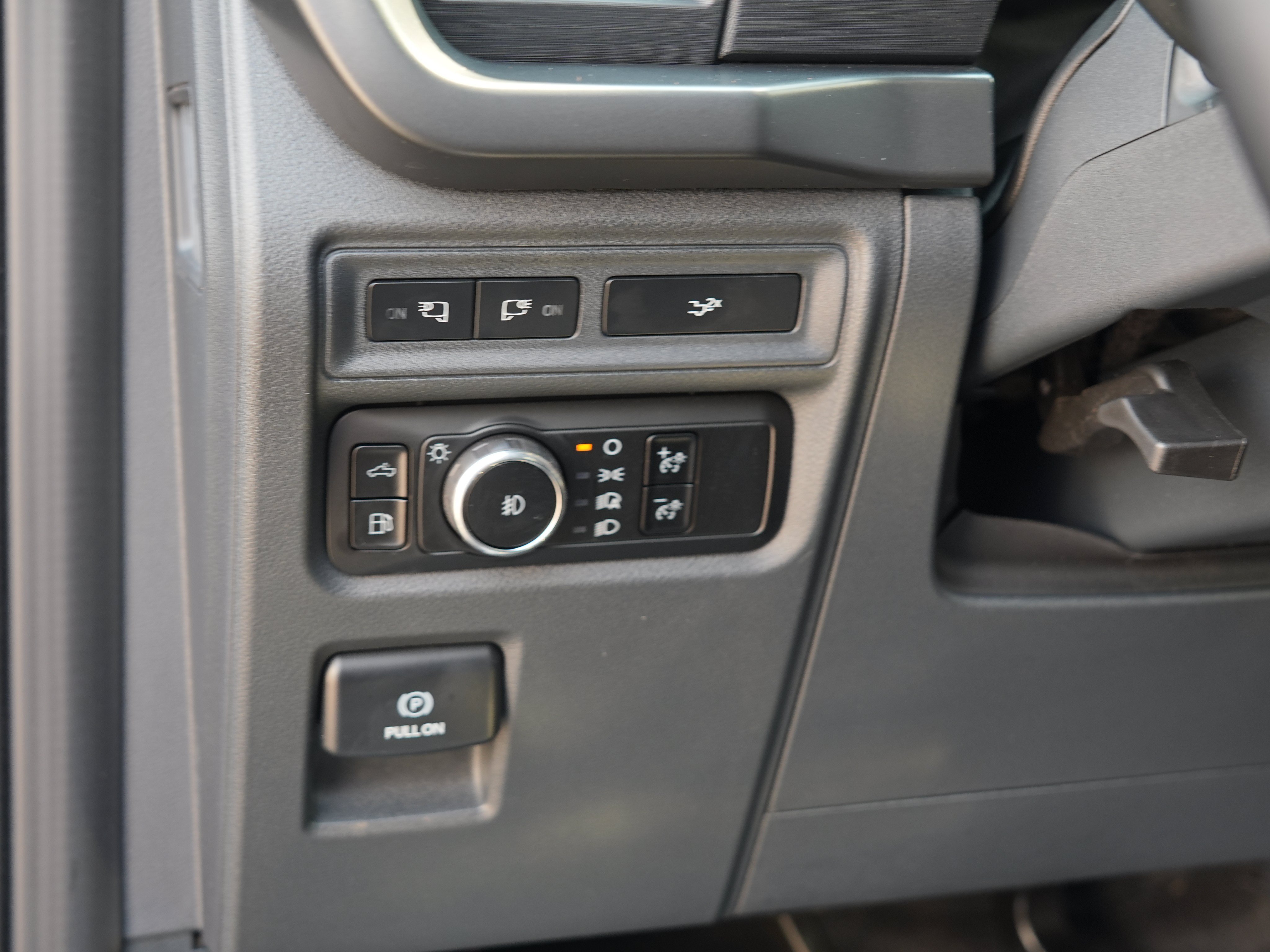Used 2024 Ford F150 XLT w/ Equipment Group 302A MID AWD/4WD image 18