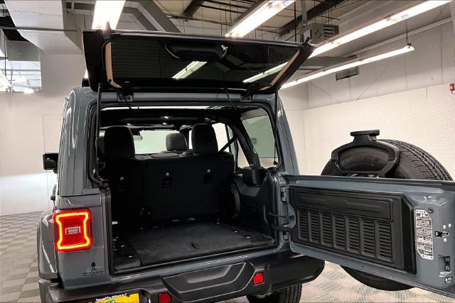 Used 2026 Jeep Wrangler Unlimited Sahara AWD/4WD image 43