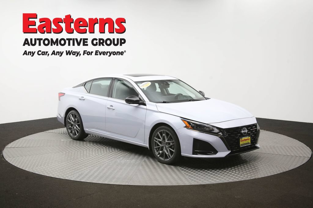 Used 2023 Nissan Altima 2.0 SR FWD image 49