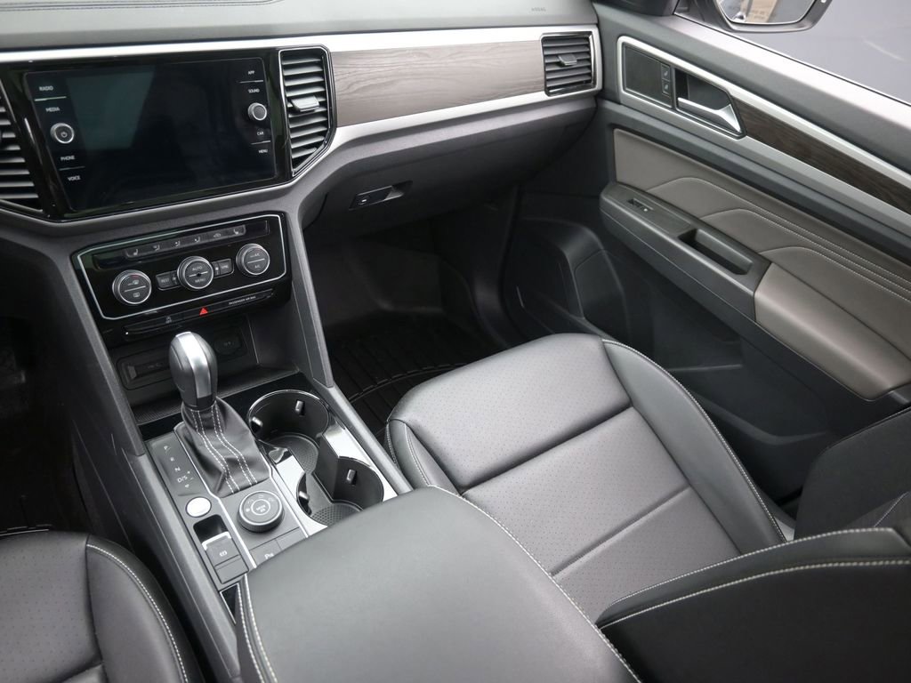 Used 2023 Volkswagen Atlas SE w/ Panoramic Sunroof Package image 14