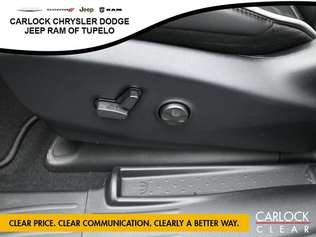 New 2026 Chrysler Pacifica Limited FWD image 16