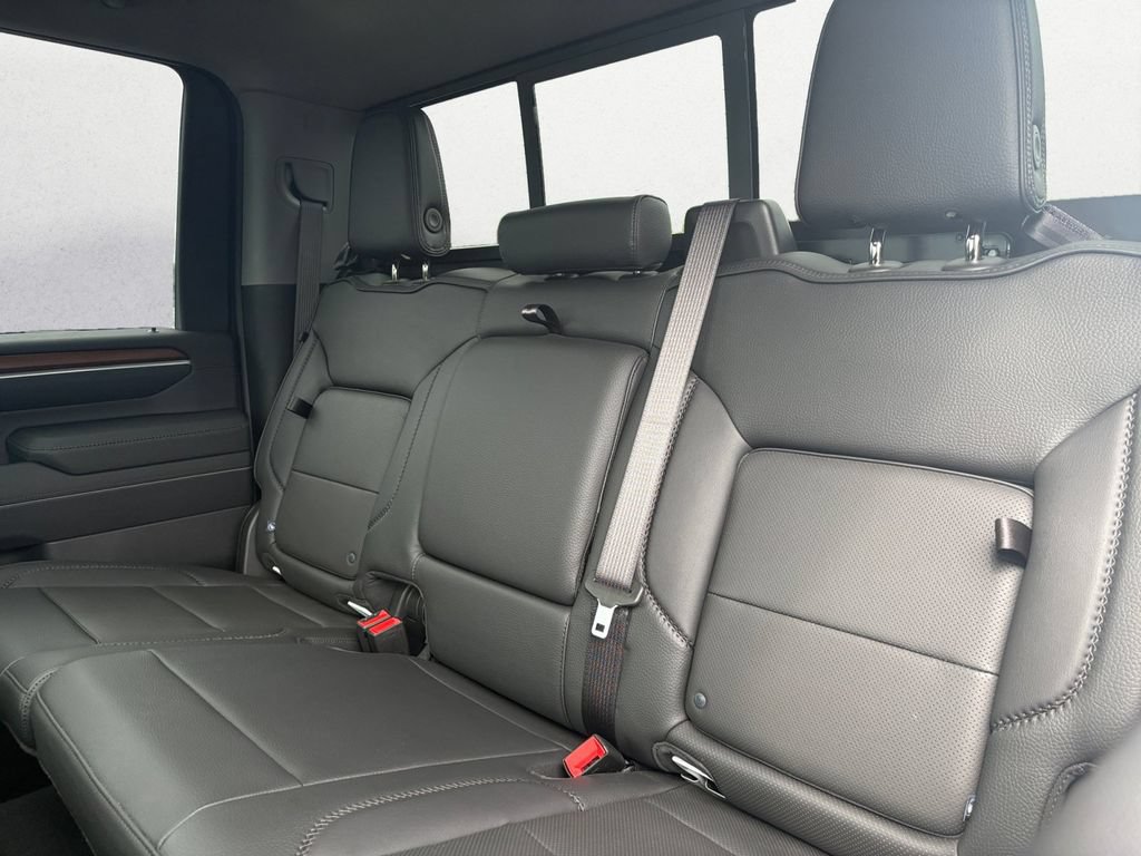 Used 2025 GMC Sierra 2500 Denali w/ Denali Reserve Package AWD/4WD image 9