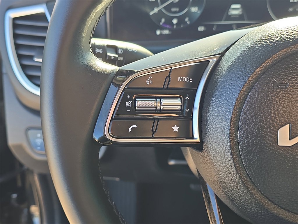 Certified 2025 Kia Seltos EX w/ EX Sunroof Package image 34