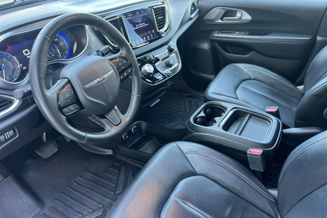 Used 2019 Chrysler Pacifica Touring-L w/ Advanced Safetytec Group image 10