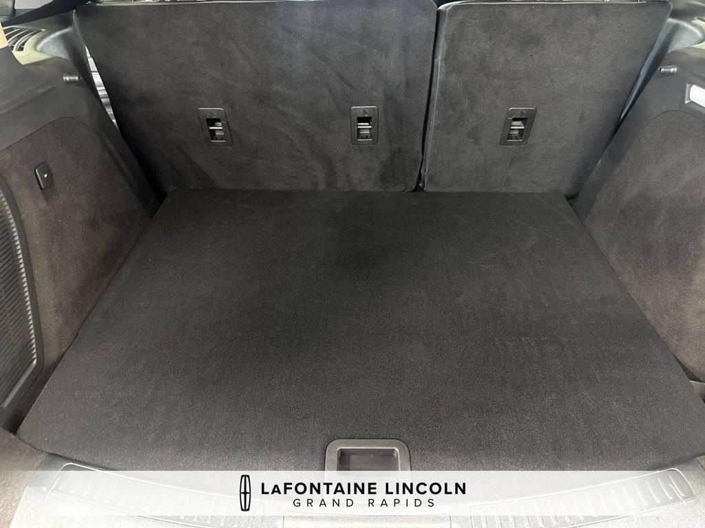Certified 2024 Lincoln Corsair AWD image 29