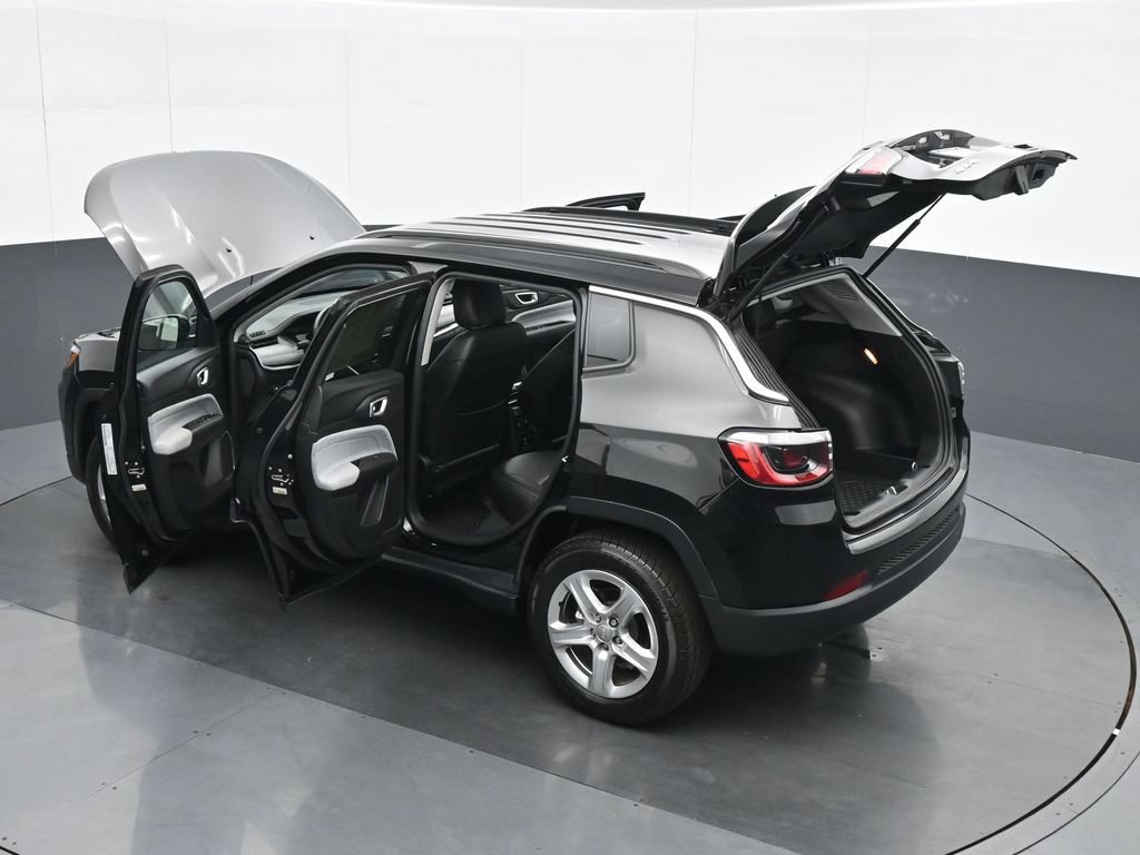 Used 2022 Jeep Compass Latitude w/ Convenience Group AWD/4WD image 38