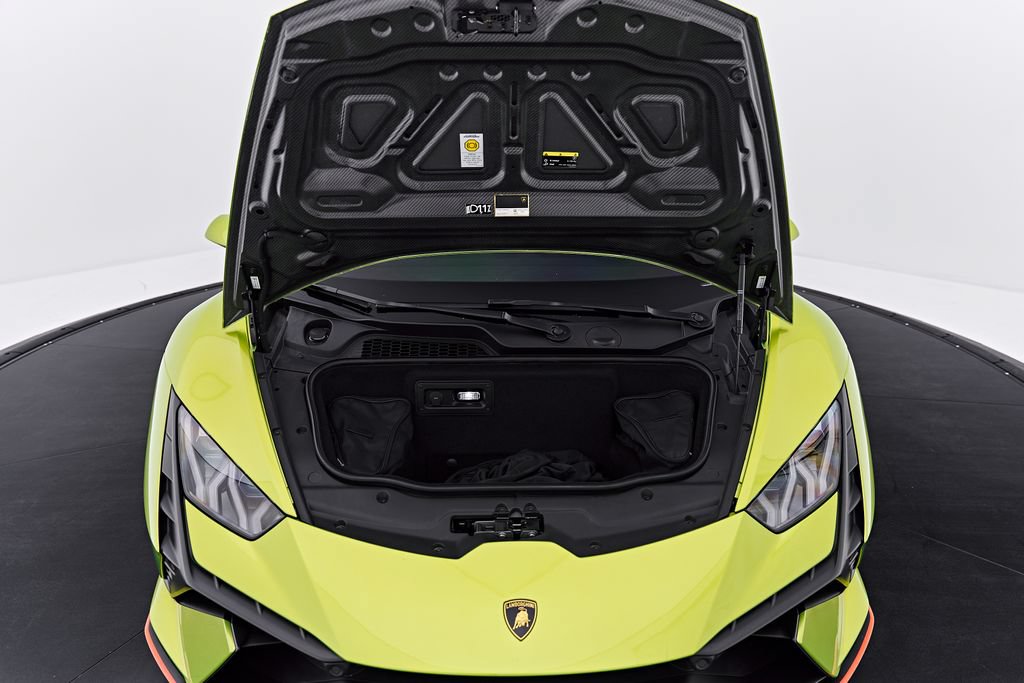 Used 2023 Lamborghini Huracan Tecnica RWD image 22