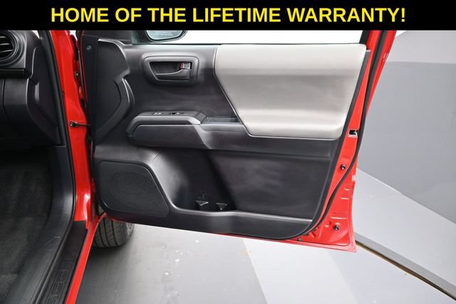 Used 2021 Toyota Tacoma SR AWD/4WD image 39