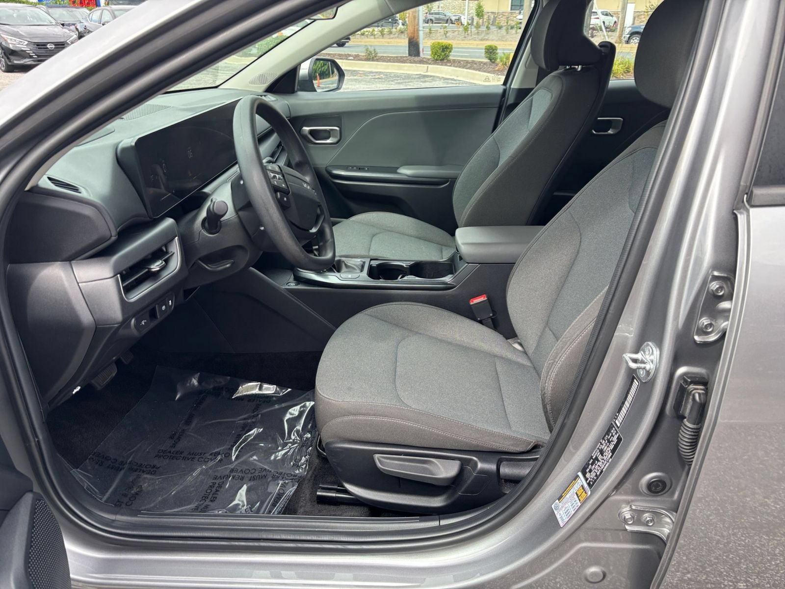 Used 2025 Kia K4 FWD image 24