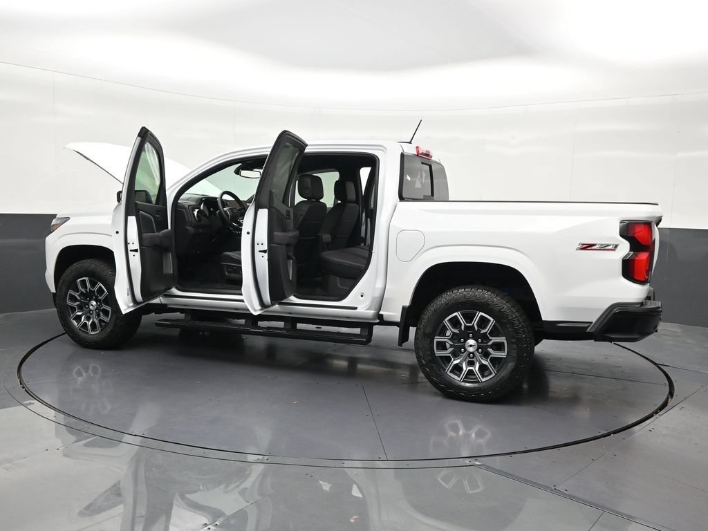 Used 2026 Chevrolet Colorado Z71 w/ Z71 Convenience Package 2 AWD/4WD image 36