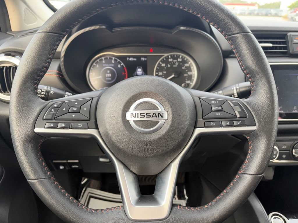 Used 2021 Nissan Versa SR FWD image 11