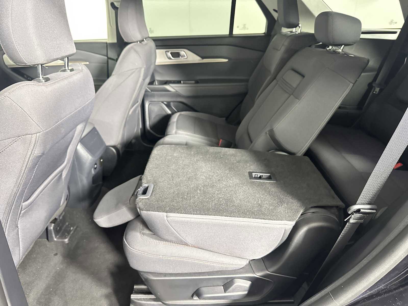 Used 2025 Ford Explorer Active image 19