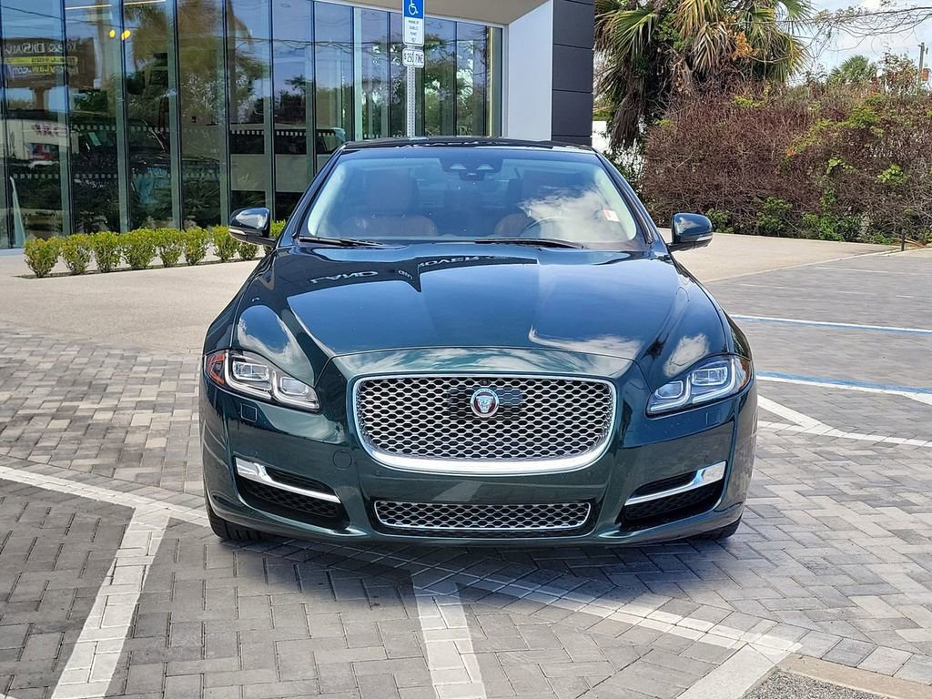 Used 2019 Jaguar XJ L Supercharged RWD image 8