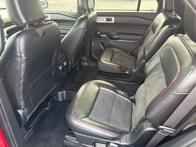 Used 2023 Ford Explorer ST-Line w/ Class IV Trailer Tow Package AWD/4WD image 17