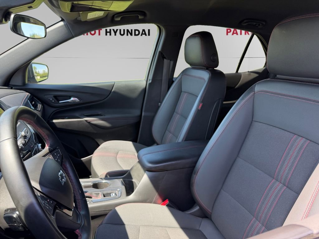 Used 2023 Chevrolet Equinox RS image 9