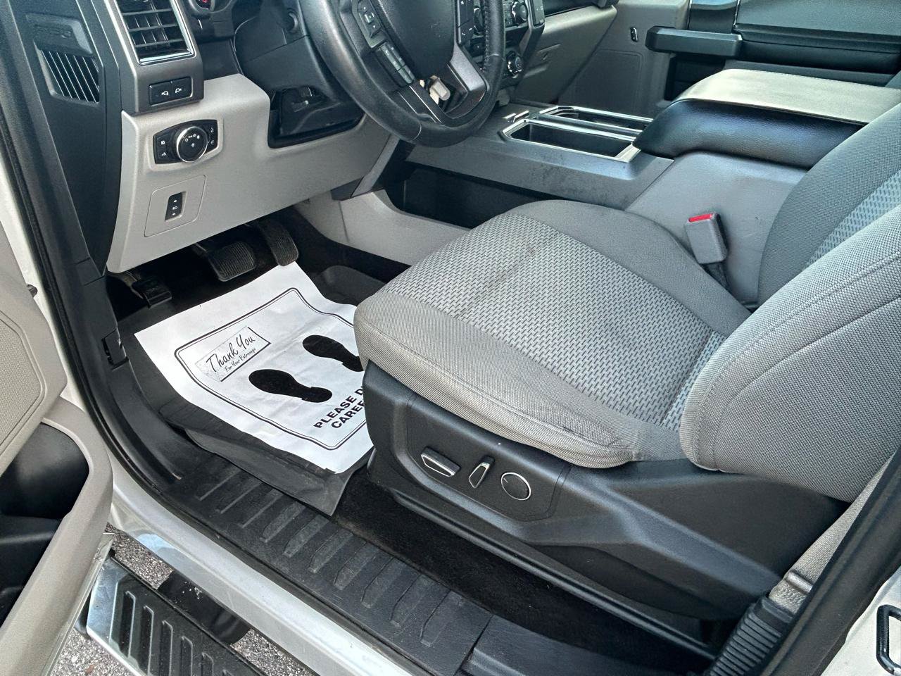 Used 2017 Ford F150 XLT w/ Equipment Group 302A Luxury AWD/4WD image 10