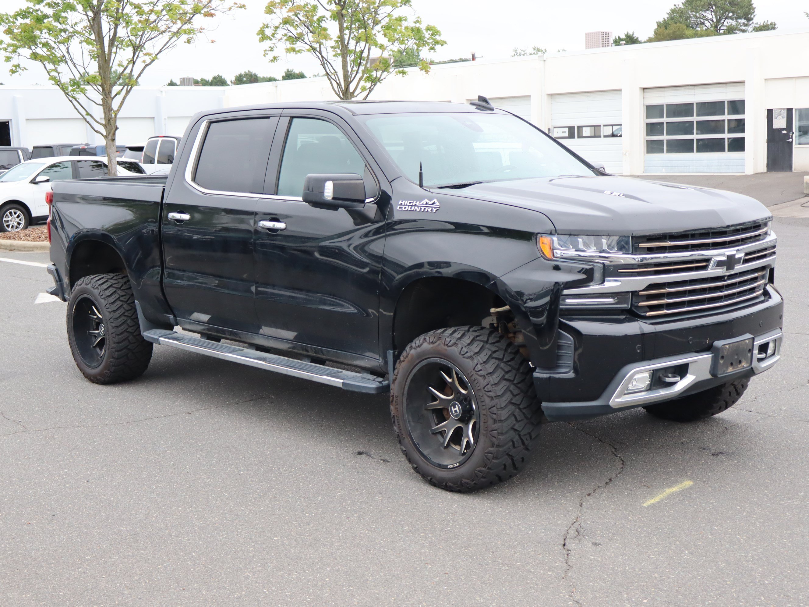 Used 2019 Chevrolet Silverado 1500 High Country w/ Technology Package AWD/4WD image 13