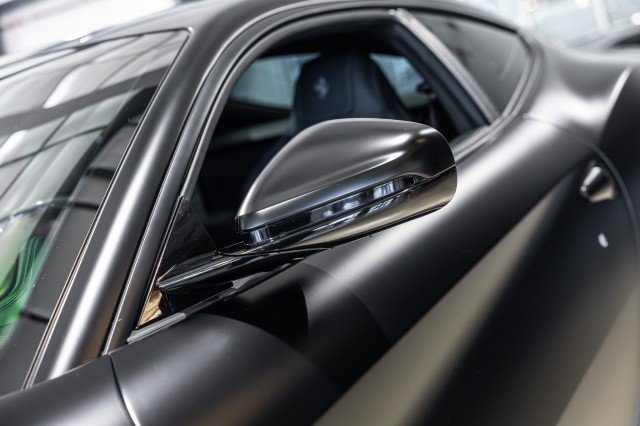 Used 2014 Ferrari F12 Berlinetta RWD image 18
