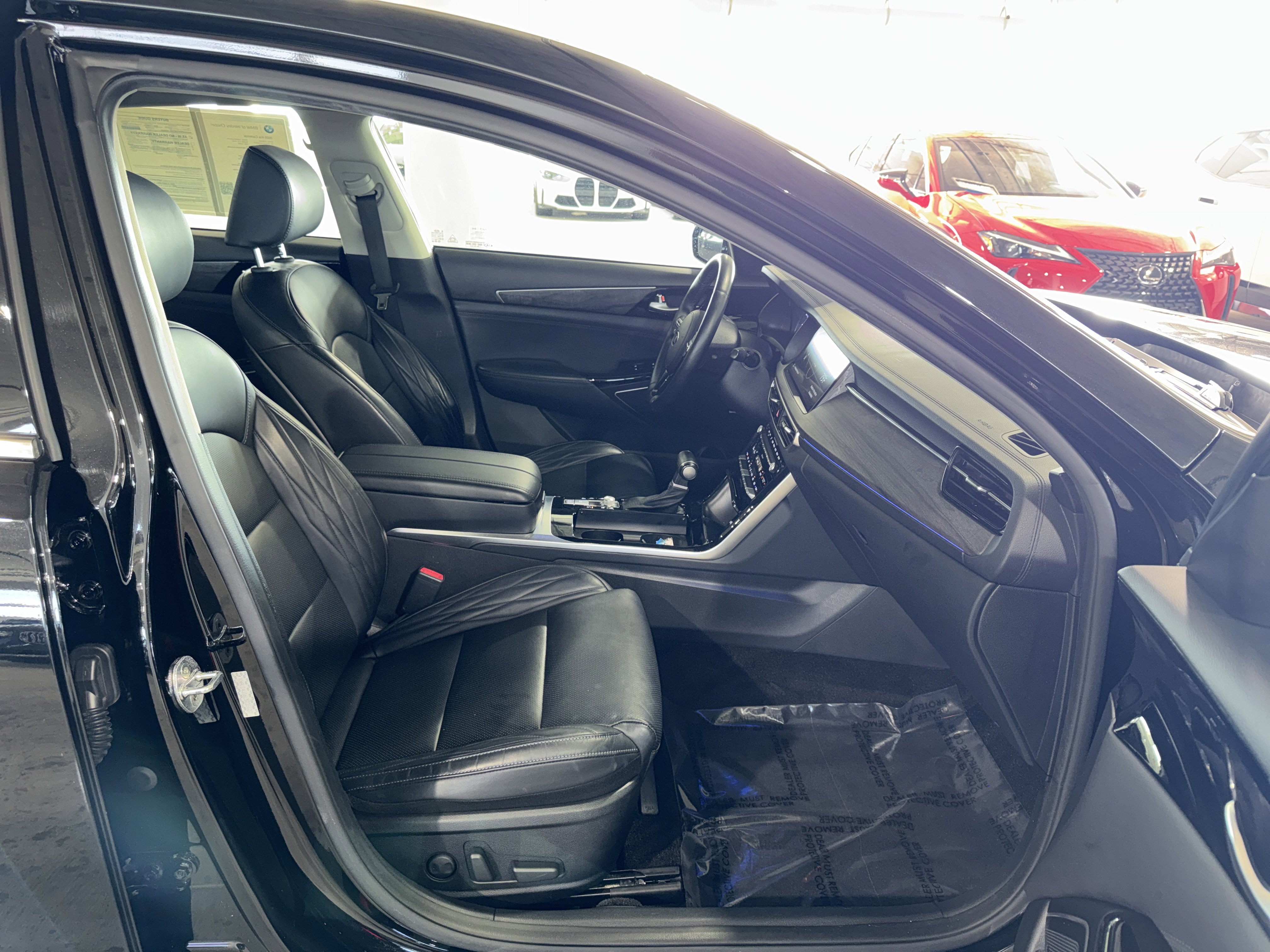 Used 2020 Kia Cadenza Limited image 10