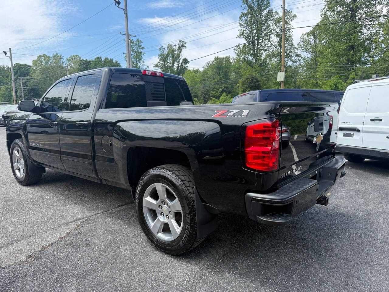 Used 2018 Chevrolet Silverado 1500 LT w/ All Star Edition AWD/4WD image 7