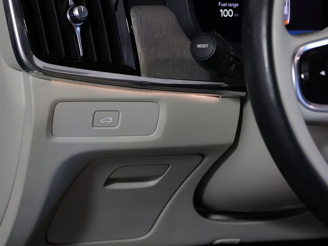 Used 2023 Volvo S90 B6 Plus AWD/4WD image 29