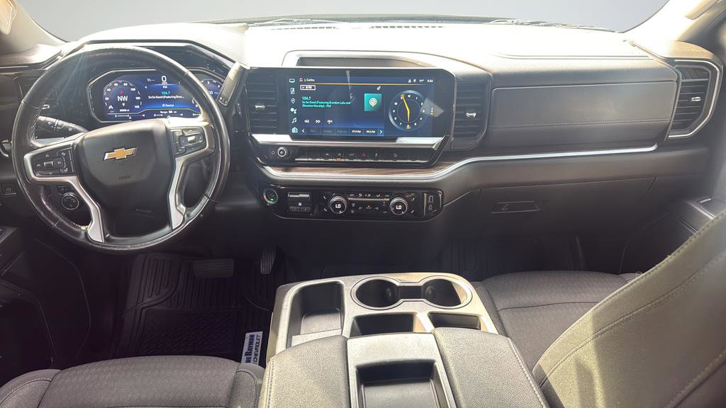 Certified 2022 Chevrolet Silverado 1500 LT AWD/4WD image 12