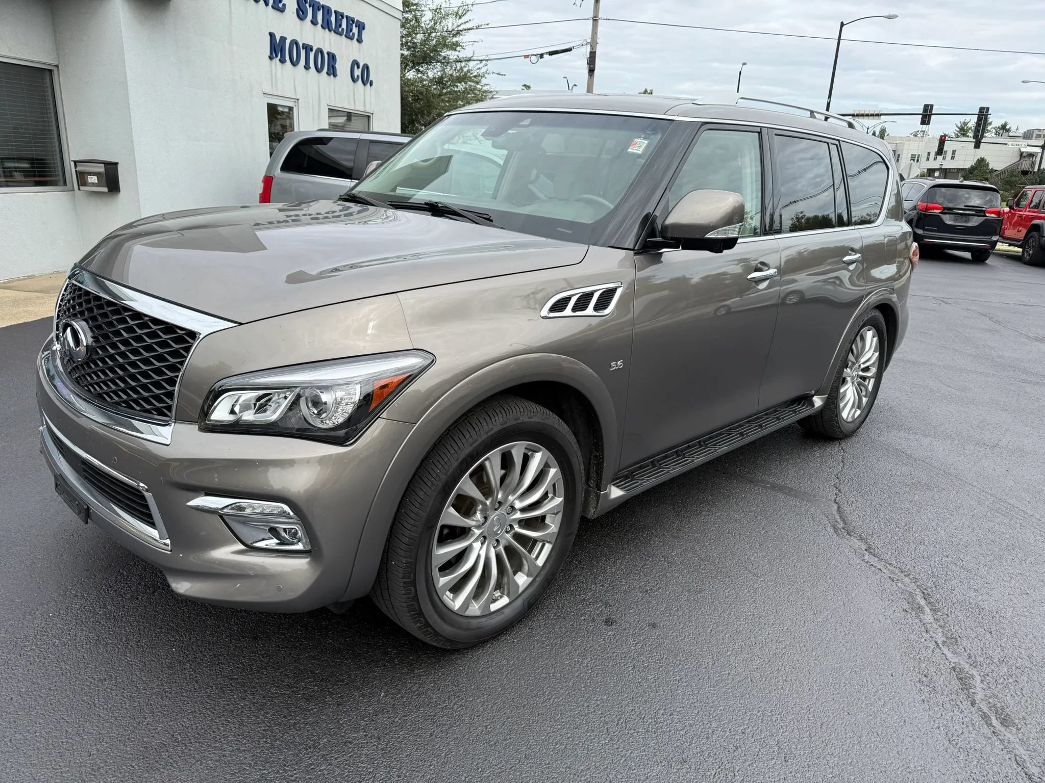 Used 2017 INFINITI QX80 2WD w/ Driver Assistance Package