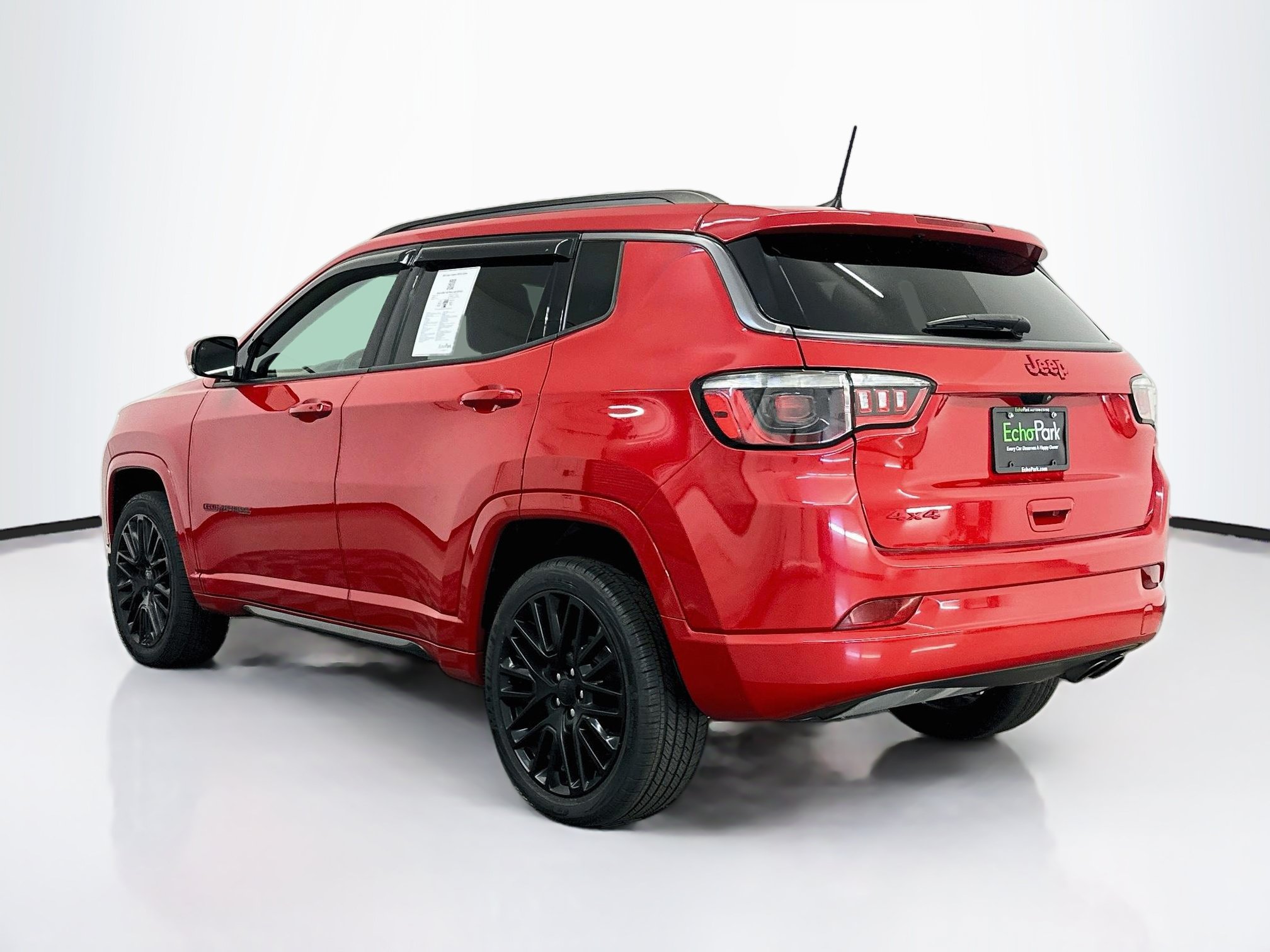 Used 2022 Jeep Compass Limited AWD/4WD image 5