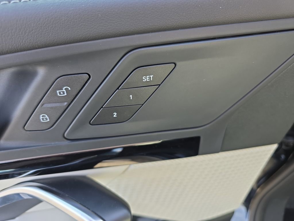 Used 2026 BMW X1 xDrive28i image 22