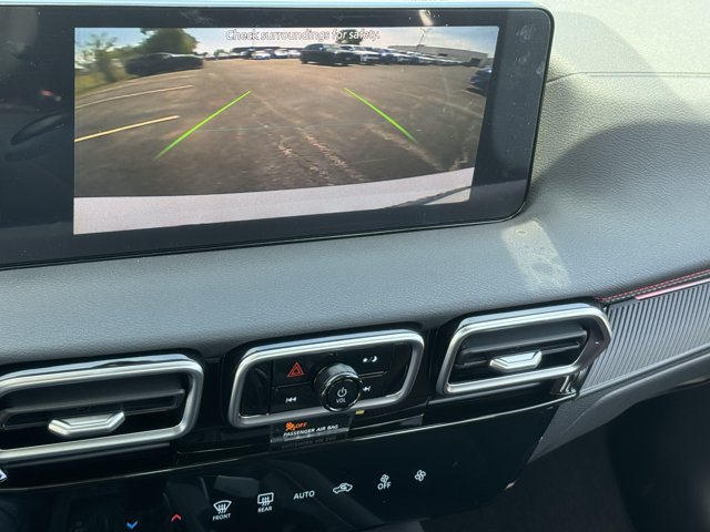 New 2026 Nissan Sentra SR w/ Floor Mat Package FWD image 8