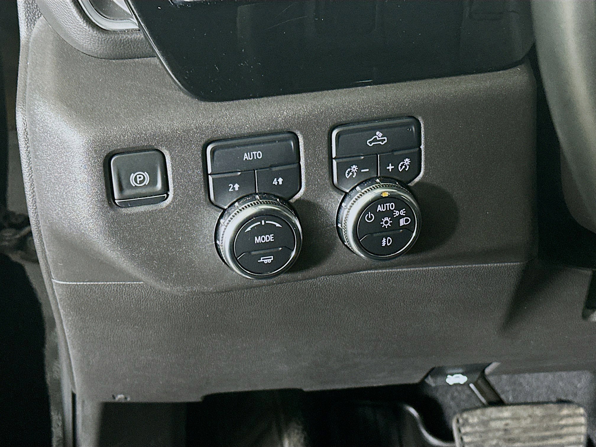 Used 2024 GMC Sierra 1500 Elevation image 16